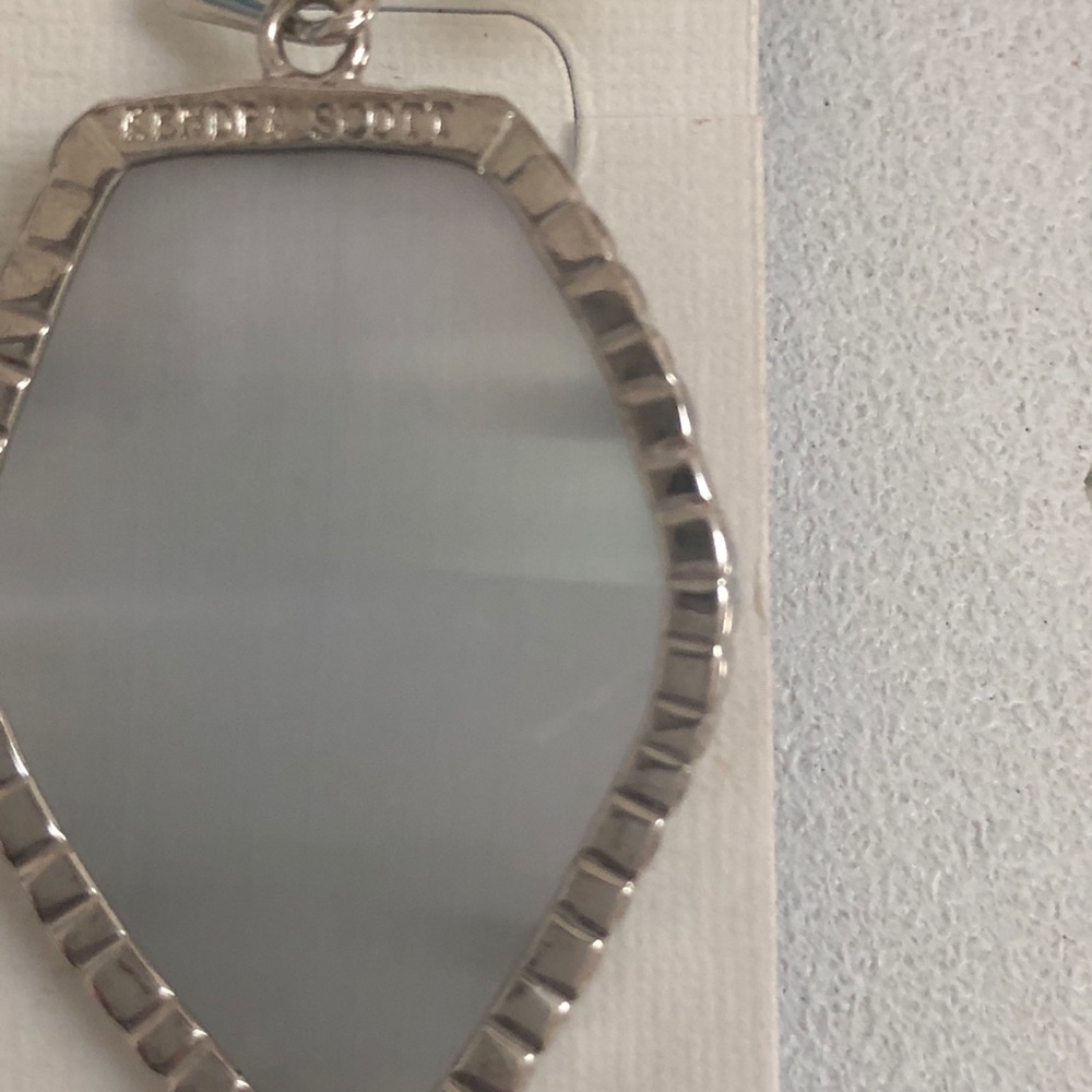 Like New RARE Kendra Scott Corley Earrings Silver &  Slate Iridescent GORGEOUS! - Picture 8 of 16